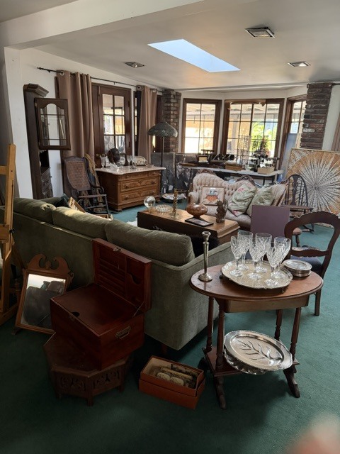 Live Sale Location